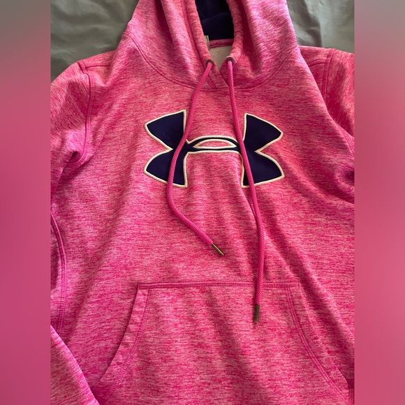 ‼️Mix and Match 3 items for $5‼️ womens size small Under Armour Hoodie - Picture 2 of 2